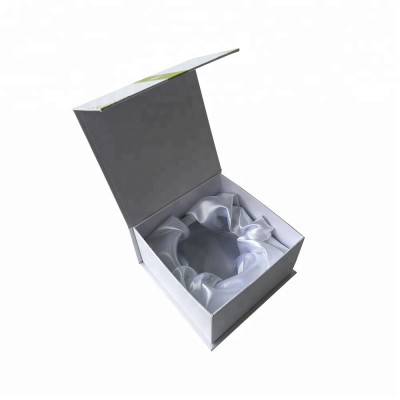 Custom Logo White Hard Gift Box with Foam and Silk Cloth Insert